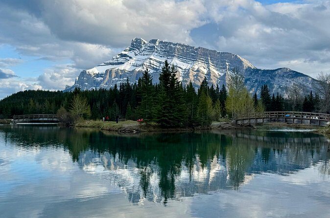 Canmore Banff to Lake Louise & Moraine Lake Half Day - FAQ About This Tour