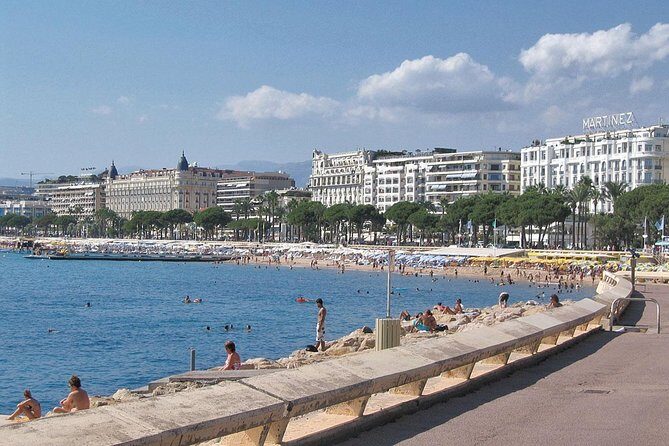 Cannes & Antibes, shared guided tour from Nice - Who Should Consider This Tour?
