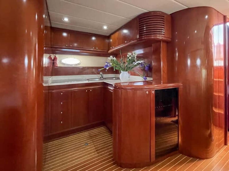 Cannes : Luxury Boat trip , swimming, snorkling, suntanning - Key Points