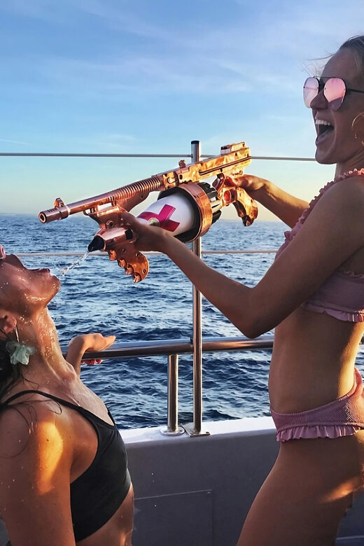 Cannes: Party Boat with Live DJ - FAQ