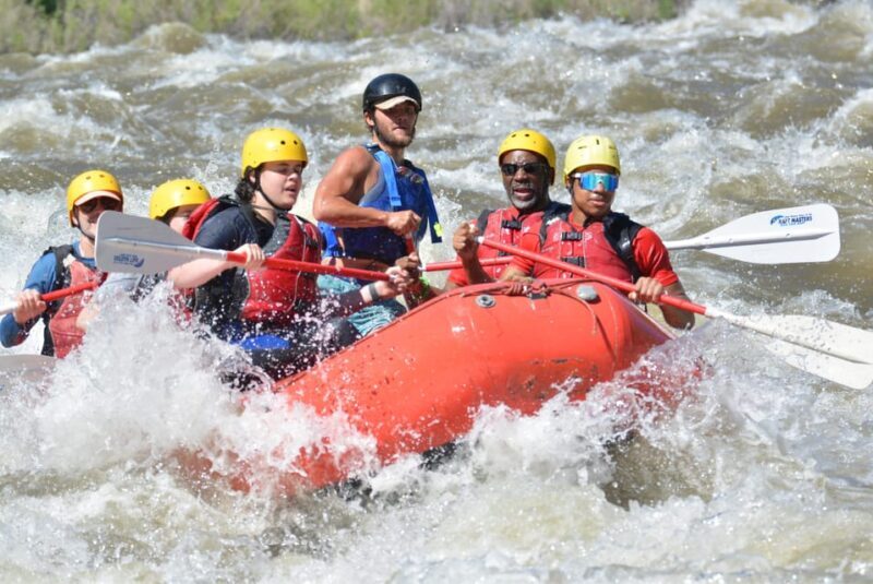 Cañon City: Bighorn Rafting With Lunch, Wetsuit and Photos - Group Size and Trip Dynamics