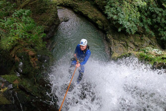 Canyoning in Ribeira da Salga - Who Is This Tour Best For?