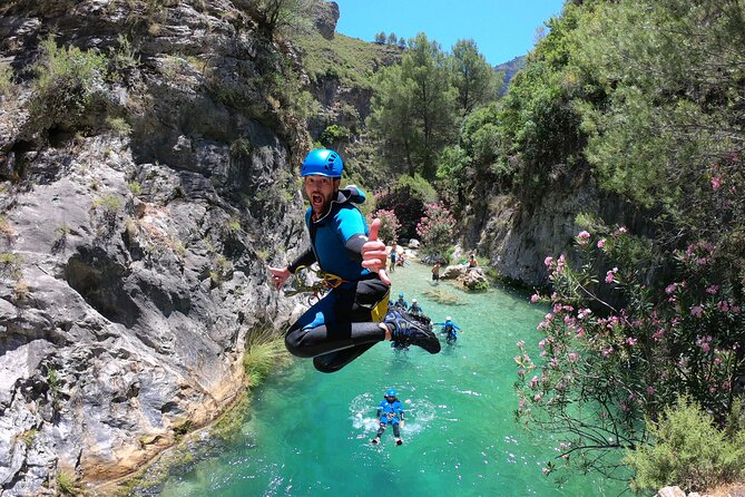 Canyoning Rio Verde from Nerja - Neoprene suit prep: height and weight in real numbers
