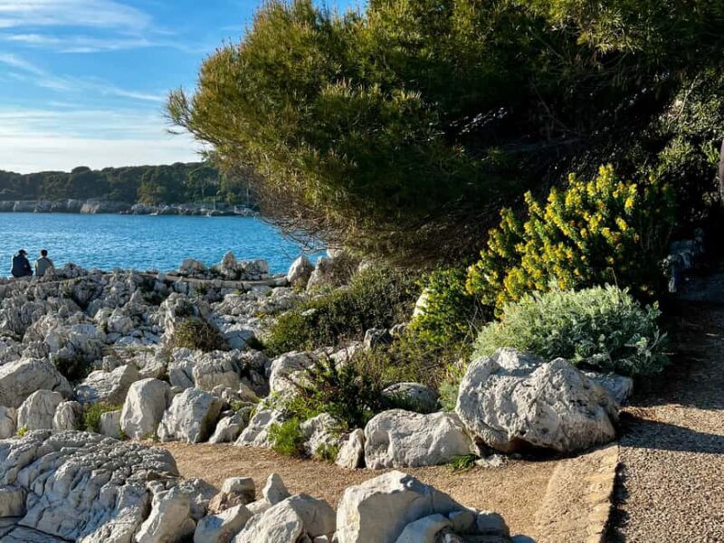 Cap dAntibes: Interactive Walking Tour with Quiz & Photos - Key Points