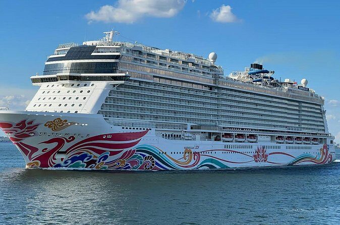 Cape Liberty Cruise Port to Manhattan or NYC Airport up to 14pax - What Reviewers Say and What That Means