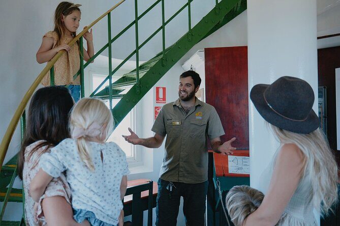 Cape Naturaliste Lighthouse Fully-guided Tour - Who Should Consider This Tour?