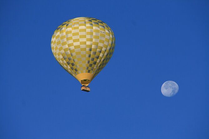 Cappadocia Balloon Ride with Breakfast, Champagne and Transfers - Who Should Book This Tour?