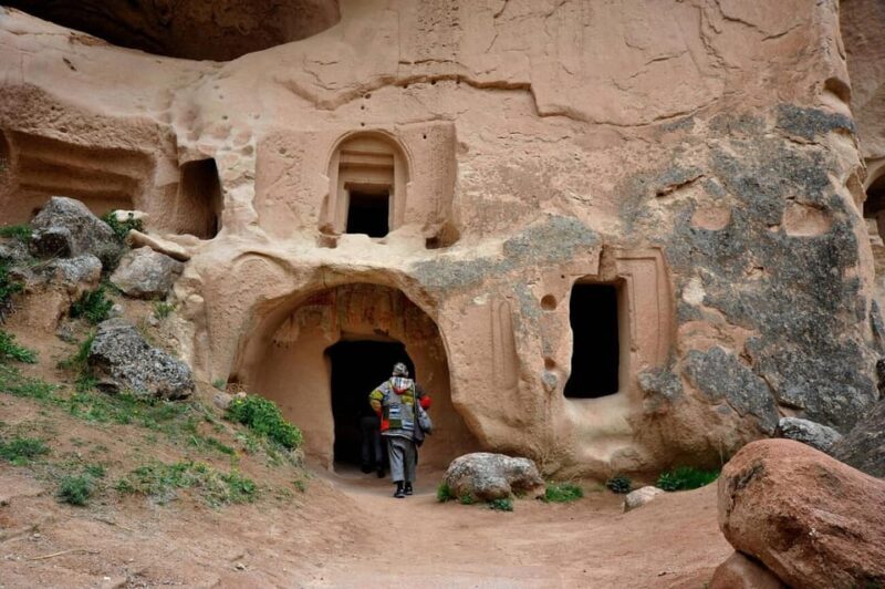 Cappadocia: Explore Cappadocia's Highlights on the Red Tour - Exploring Cappadocia with the Red Tour