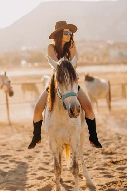 Cappadocia: Fascinating Horse Tour in Göreme Valleys - Exploring the Göreme Valleys on Horseback