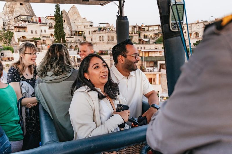 Cappadocia: Goreme Hot Air Balloon Flight at Sunrise - Basket Size: Choosing a Balloon with 20 to 28 Passengers