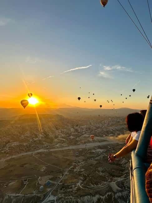 Cappadocia: Sunrise Hot Air Balloon in Göreme and Transfer - Champagne toast and the small detail you should calibrate
