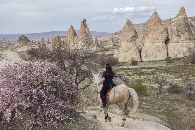 Cappadocia Sunset Horse Riding through the Valleys and Fairy Chimneys - Small group riding (up to 15): what that changes