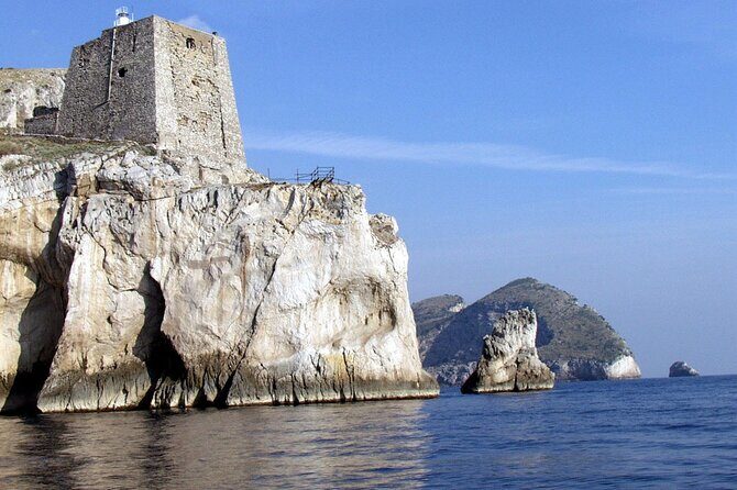 Capri Amalfi Positano All Inclusive 3 days on a sailing boat - FAQs