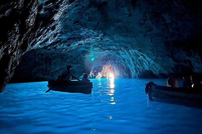 Capri and Blue Grotto Boat tour from Sorrento - FAQs