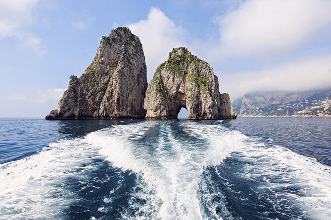 Capri & Blue Grotto Small Group Boat Day Trip from Sorrento - FAQ