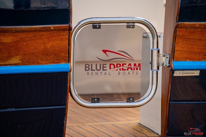 Capri Boat Tour for Small Groups - Key Points