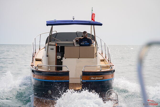 Capri Boat Tour for Small Groups - FAQs