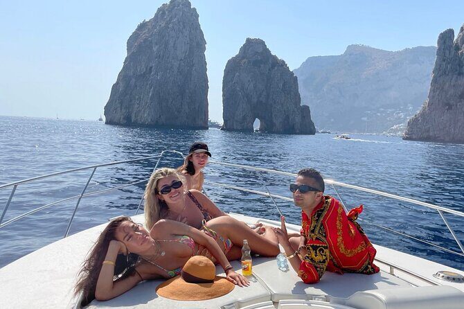 Capri Day Tour with 8-Hour Private Boat - Discover the Capri Day Tour with an 8-Hour Private Boat: A Honest Look