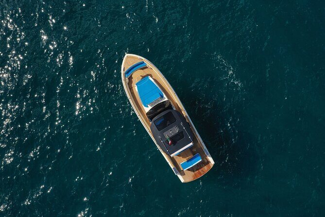 Capri: discover the beauties of the island aboard a Luxury Boat - Who Is This Tour Best Suited For?