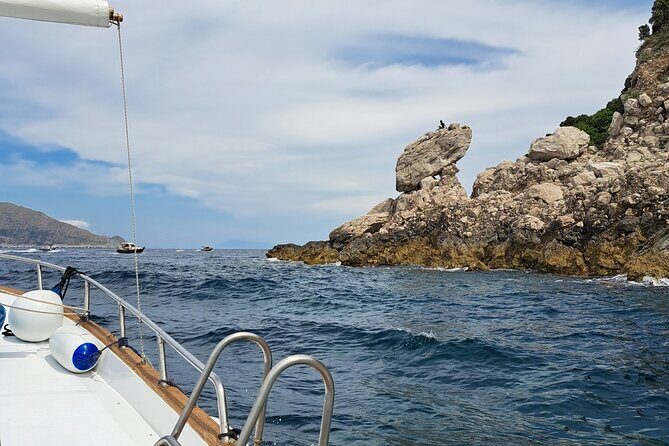 Capri in 3 Hours The Best of the Island by Private Classic Gozzo - The Experience: What You Can Expect