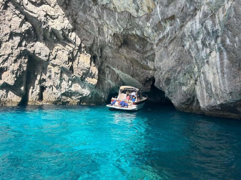 Capri Island Private Day Cruise : from Sorrento - Key Points