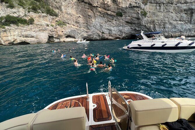 Capri Private all inclusive Boat Tour with City Exploration - FAQ