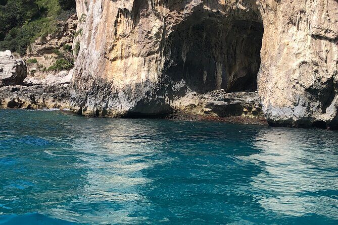 Capri Private Boat Tour from Capri (3 hours) + Blue Grotto - Setting the Scene: What to Expect on Your Capri Boat Tour