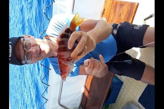 Captain Manolis Fishing with barbecue on the boat - The Group Dynamic and Size