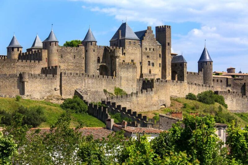 Carcassonne: Express Walk with a Local in 60 minutes - Key Points