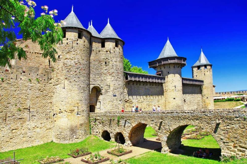 Carcassonne: Express Walk with a Local in 60 minutes - Why This Tour Stands Out