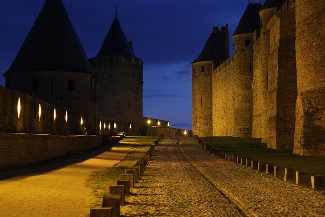 Carcassonne Scavenger Hunt and Highlights Self-Guided Tour - Key Points