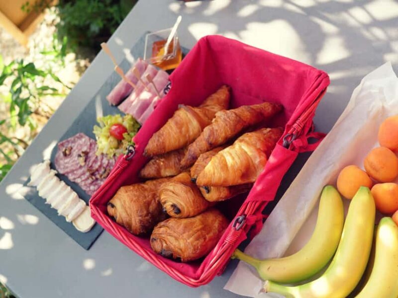 Carcassonne: Solex ride with guide and French-style brunch - Why You Might Love This Tour