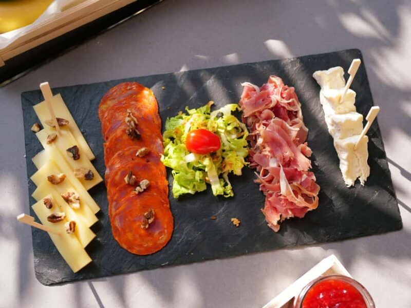 Carcassonne: Solex ride with guide and French-style brunch - Who Is This Tour Best For?