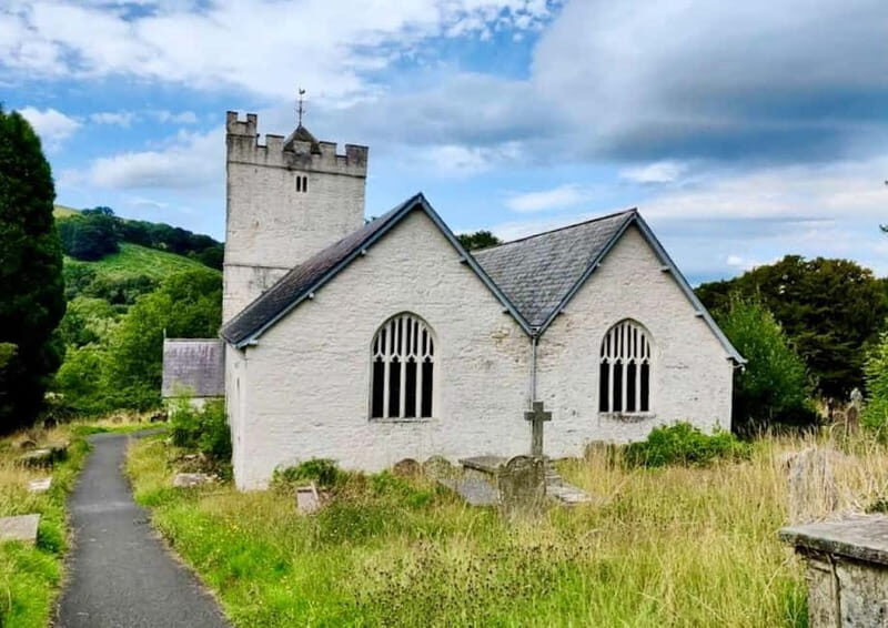 Cardiff: Waterfalls, Mountains & Castles Day Tour - Key Points