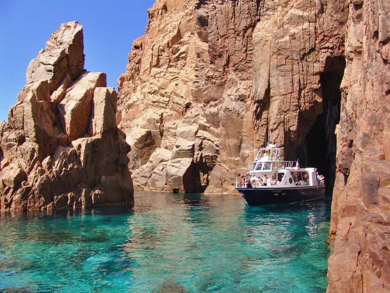 Cargèse: Calanques of Piana on a family boat - An Introduction to the Calanques de Piana Tour