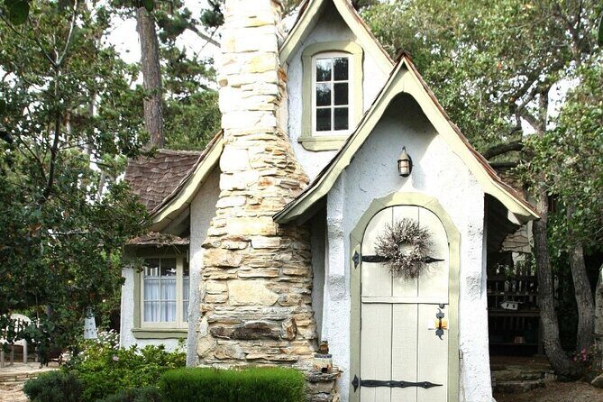 Carmel Walk Guided Tour Carmel by the Sea - Starting Point: The Pine Inn on Ocean Avenue