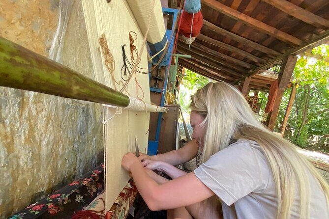 Carpet Weaving Art Lessons & Experience - The Quality and Value of the Experience