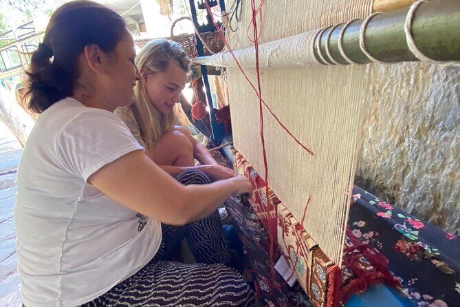 Carpet Weaving Art Lessons & Experience - FAQ