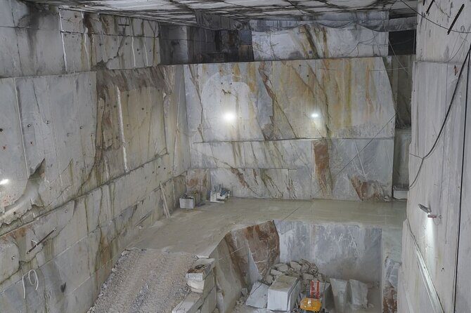 Carrara: Exclusive Marble Cave Tour Adventure in a 4x4 - Who Is This Tour Best For?