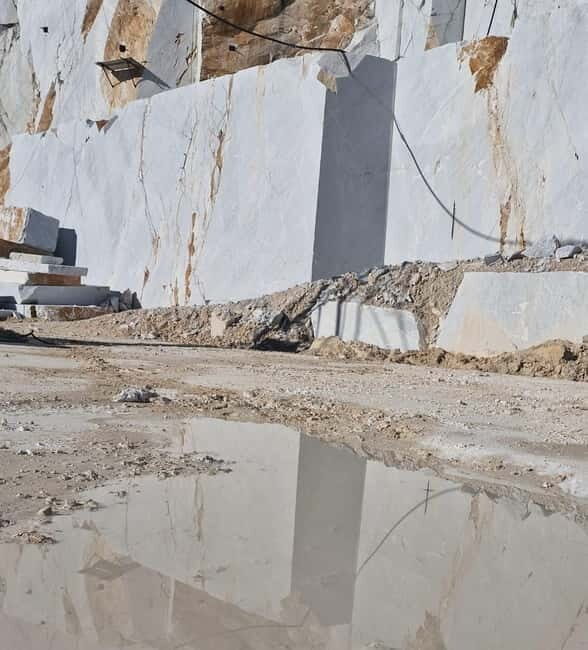 Carrara marble quarries with lardo tasting: Off-road quarry tour - Exploring the Carrara Marble Quarries: What to Expect