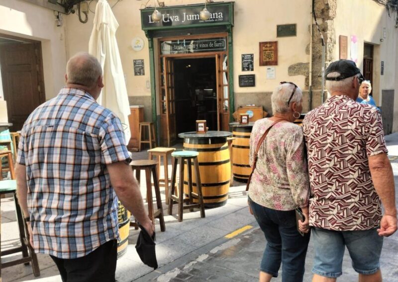 Cartagena: Guided Walking Tour with Tapas and Drinks - The Breakdown of the Experience