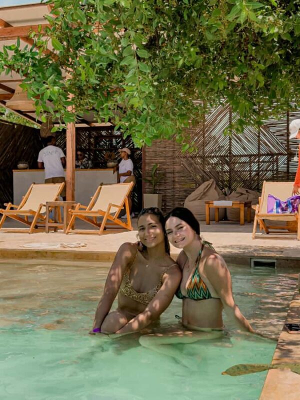 Cartagena: Rosario Islands Day Tour with Snorkel & Lunch - Group Size & Guide Experience