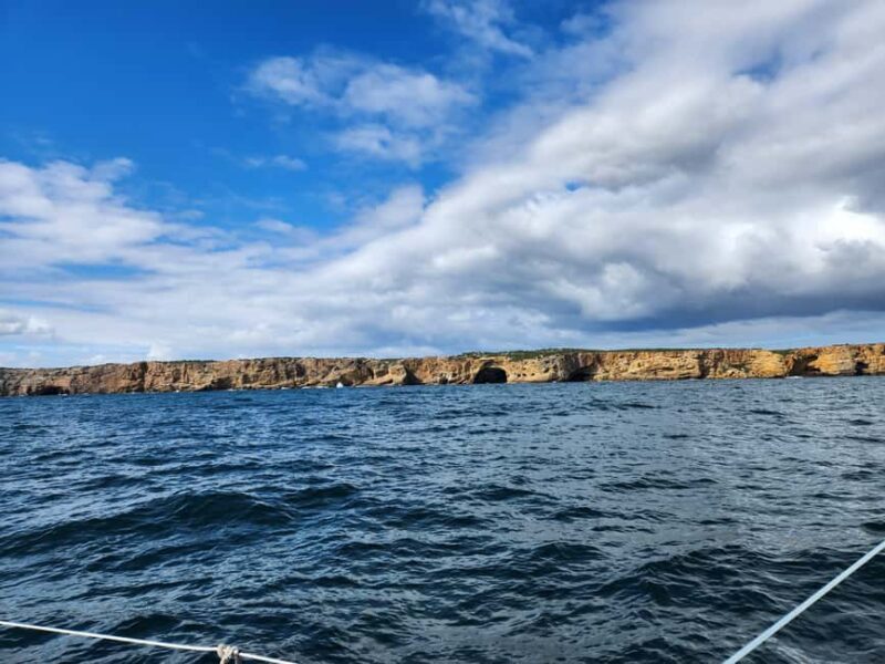 Cascais/Portimão: Private Yacht Cruise with Drinks - Key Points