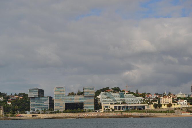 Cascais Private Sailing Cruise with a drink - Half day/full day - The Estoril Connection