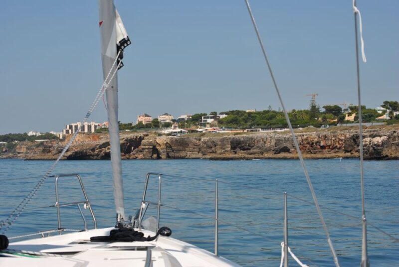 Cascais: Sailing Tour with Drink - Duration and Group Size