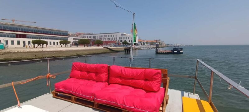 Cascais: Sunset Cruise to Lisbon with Open Bar - The Experience in Detail