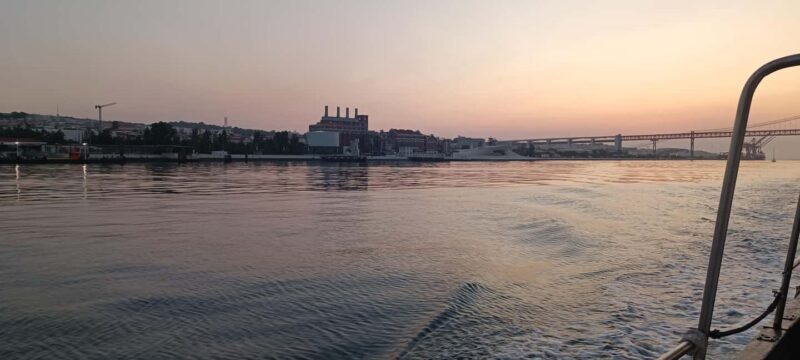 Cascais: Sunset Cruise to Lisbon with Open Bar - Final Thoughts