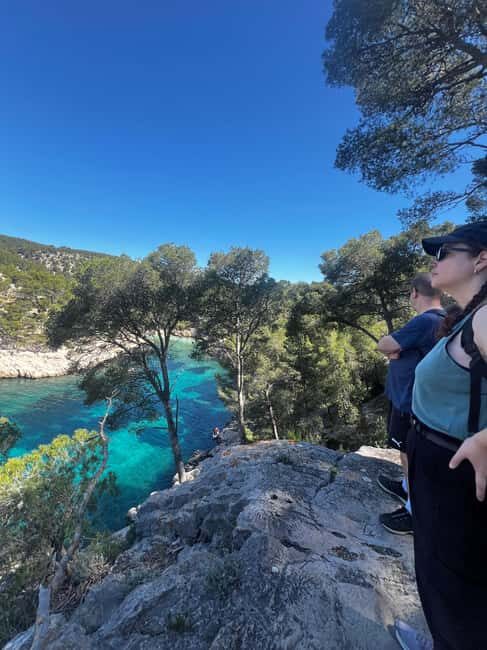 Cassis : Hiking Tour 2 Calanques with swimming - An In-Depth Look at the Cassis Calanques Tour
