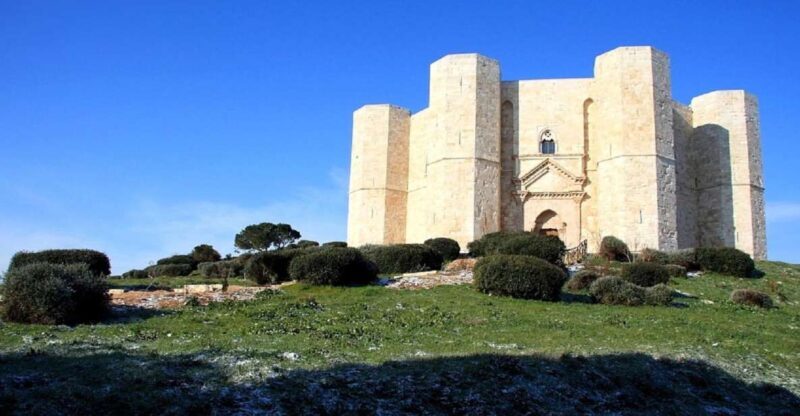 Castel del Monte Tour with transfer from Trani - Key Points