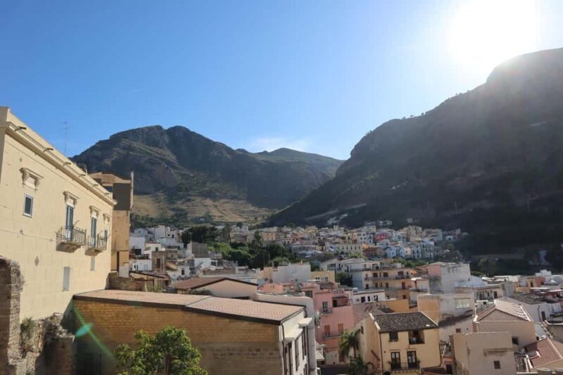 Castellammare del Golfo: Lights and Shadows - FAQs